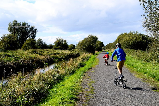 10 Easy Beginner Cycling Routes in Ireland